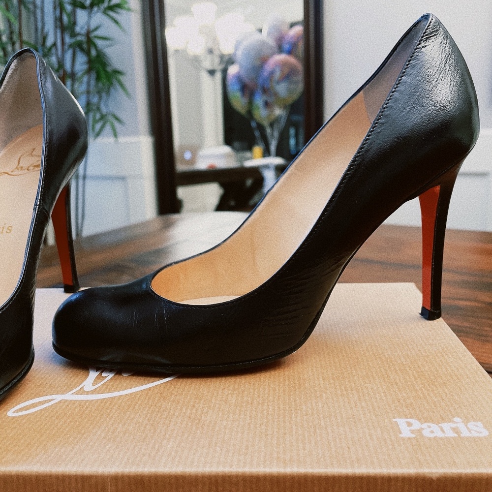 Christian Louboutin Simple Leather Pumps